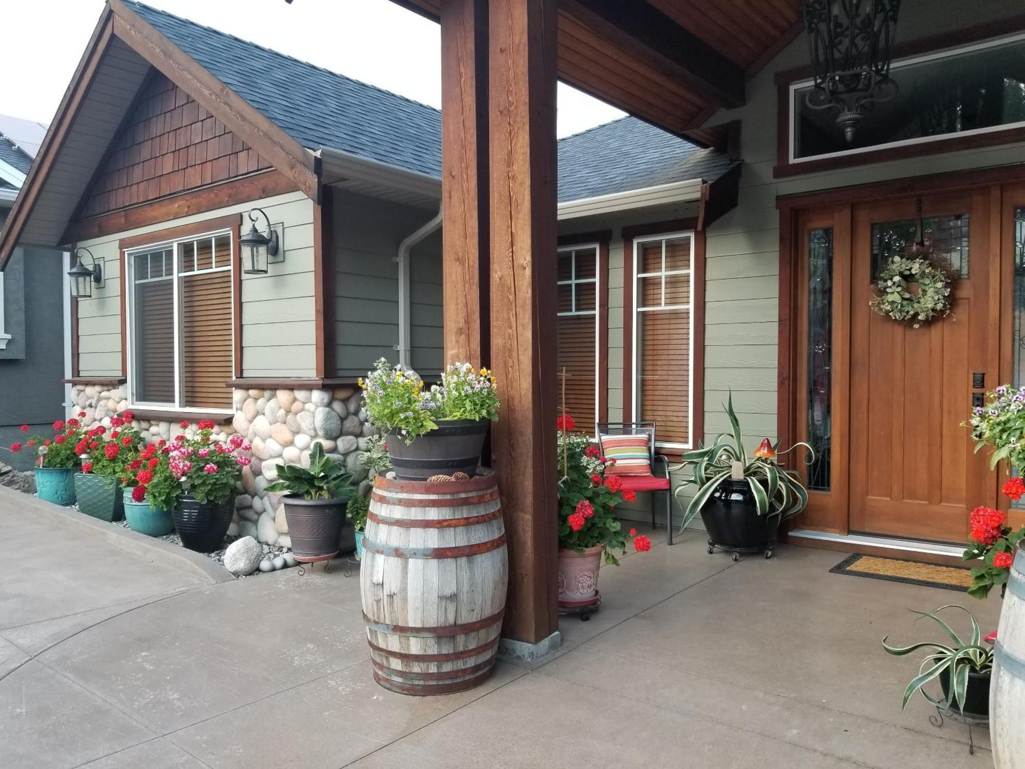 A Taste Of Mexico In The Heart Of Wine Country. Apartment Peachland Exterior photo